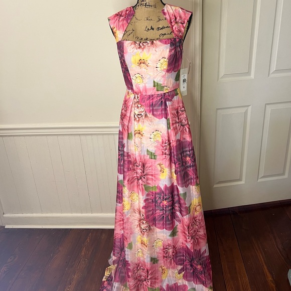 Kay Unger New York NWT size 0-2 floral pockets - Picture 2 of 9